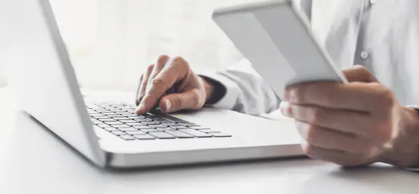 featured image Justificações de ausência digitais: menos burocracia, mais eficiência
